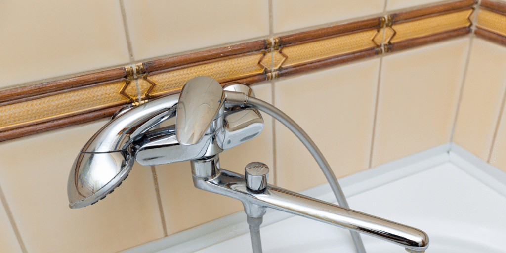 electric shower installers near Farringdon
